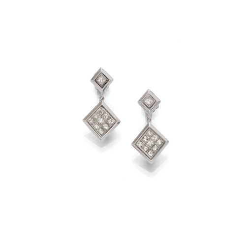 DIAMOND EARRINGS.