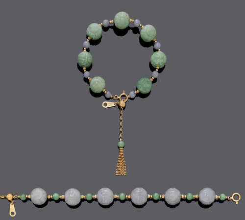 ZWEI JADEIT-GOLD-BRACELETS.