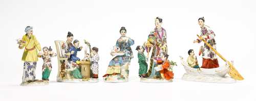 LOT OF 5 GROUPS OF CHINESE FIGURES