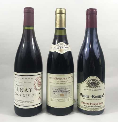 LOT VON 3 FLASCHEN: 1 Fl. Volnay Clos des Ducs Monopole D. Marquis D'Angerville 0.75 L 1987; 1 Fl. Vosne-Romanée "Les Suchots" Denis Philibert 0.75 L 1989; 1 Fl. Vosne-Romanée D. François Gerbet 0.75 L 2005