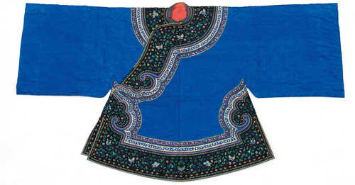 A BLUE SILK DAMASK QUILTED WOMEN'S WINTER JACKET.