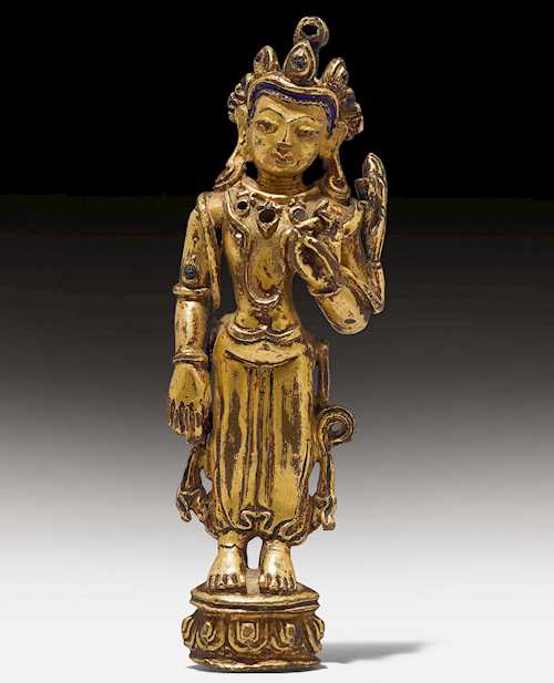 小型銅合金鎏金聖觀音菩薩像。