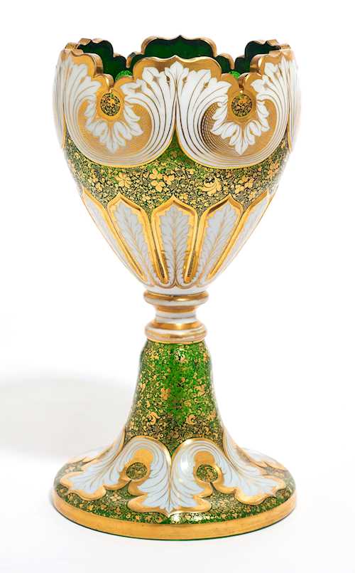 A LARGE GLASS GOBLET