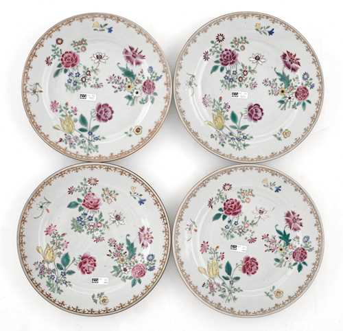 FOUR FAMILLE ROSE PLATES.