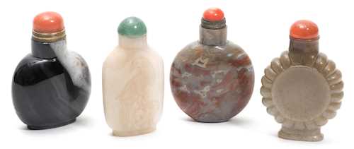 VIER SNUFFBOTTLES.