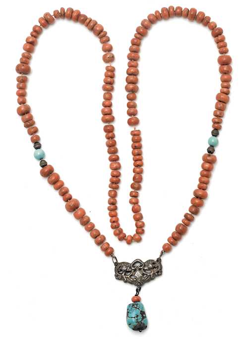 CORAL CHAIN WITH PENDANT.