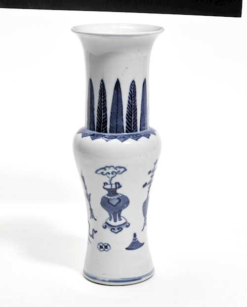 A BLUE AND WHITE-VASE.