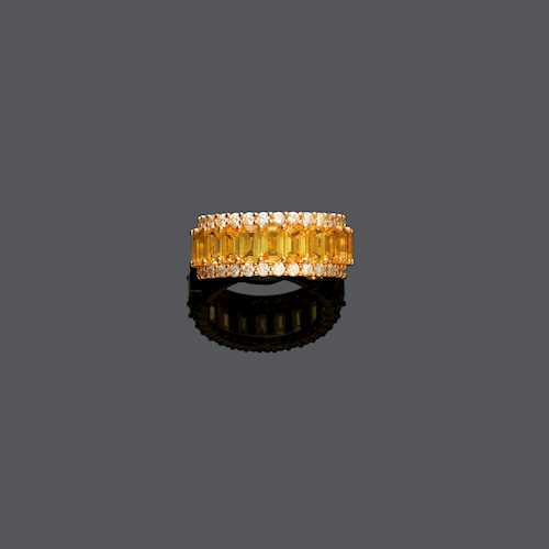 SAPPHIRE AND DIAMOND RING.