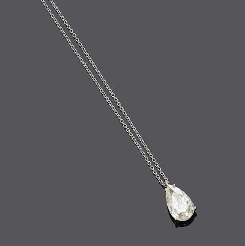 DIAMOND NECKLACE.