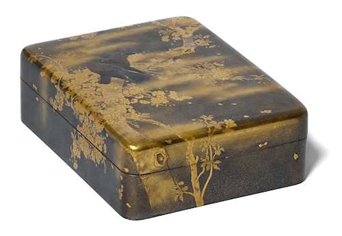 A SMALL LACQUER BOX (KOBAKO) USED FOR INCENSE.