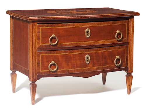 MINIATURE COMMODE