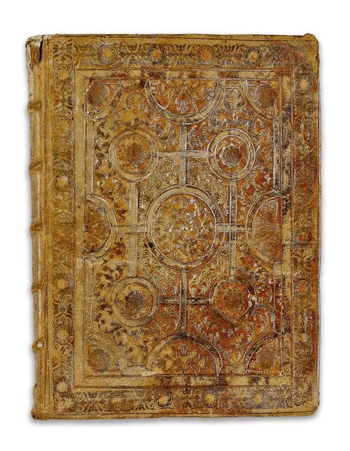 - Clüver, P. Introductio in omnem Geographiam veterem aeque ac novam olim studio& opera Johannis Bunonis... Tabulis Geographicis XLVI. amplius aeri denuò incisis auctior nec non additamentis& annotationibus locupletata, locisq; in multis passim correctior curante Johanne Reiskio. 2 Bde. Wolfenbüttel, C. J. Bismarck, 1694. 8°. Mit 41 (st. 43) teilw. mehrfach gefalt. Karten, 3 Kupfertafeln u. 2 gest. Tabellen. [13] Bl., 332 S.; 333-608 S., [56] Bl. Spätere KalbsLdr.-Bde. mit sehr schöner, blindgepr. Fleuronné-Ornamentik, Rückensch. mit hanschriftl. Titeln. u. Goldschnitt. (Ecken etwas berieben u. bestossen, Rücken leicht lädiert, Bd. 2 mit winzigem Ldr.-Verlust auf Deckel, Goldprägung berieben).