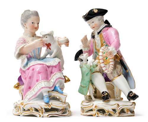 A PAIR OF FIGURES OF CHILDREN