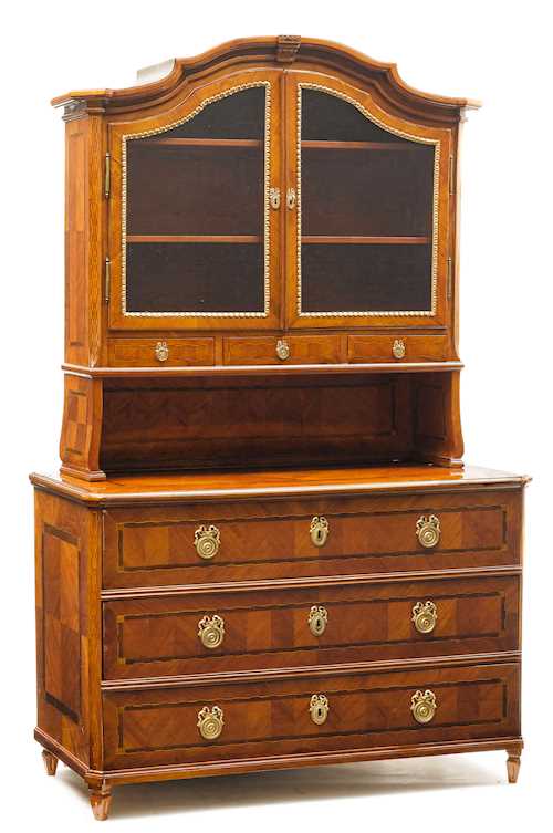 COMMODE WITH VITRINE CABINET