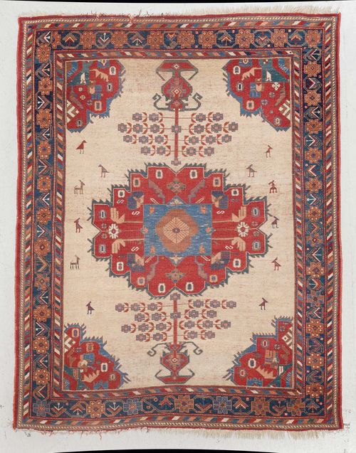 AFSHAR antique.White ground with a red central medallion and red corner motifs, geometrically patterned, blue edging, strong signs of wear, 137x179 cm.