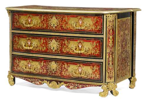 COMMODE WITH BOULLE MARQUETRY