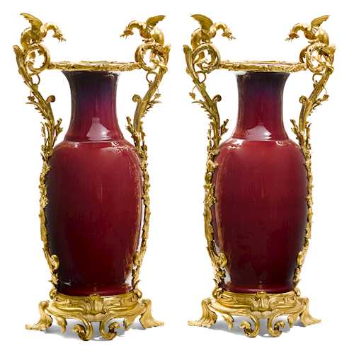 PAIR OF MOUNTED BALUSTER-SHAPED VASES "AUX DRAGONS"