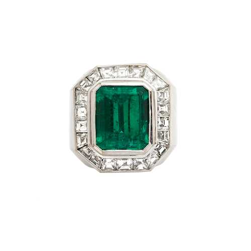 EMERALD AND DIAMOND RING, BY MAJO FRUITHOF.