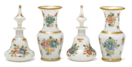 LOT COMPRISING A PAIR OF VASES AND A PAIR OF FLACONS