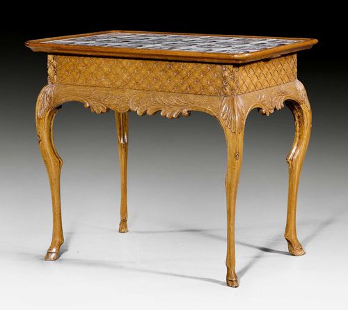 SALON TABLE,known as a "Kacheltisch", Louis XV, Schleswig-Holstein circa 1750. Exceptionally finely carved oak. The top with 24 fine Dutch tiles with biblical scenes. 84x58x76 cm. Provenance: - Aabenraa Petersen art gallery. - From a German Private collection.