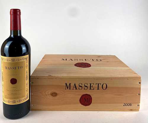 Lot de 4: 1 bt Toscana Masseto CBO 0.75 L 2004; 3 bts Toscana Masseto CBO 0.75 L 2006