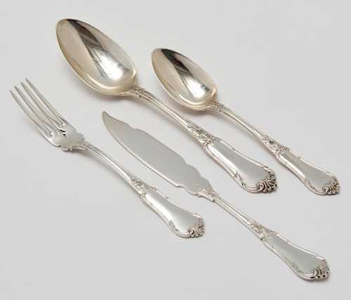 PIECES OF A CUTLERY SET