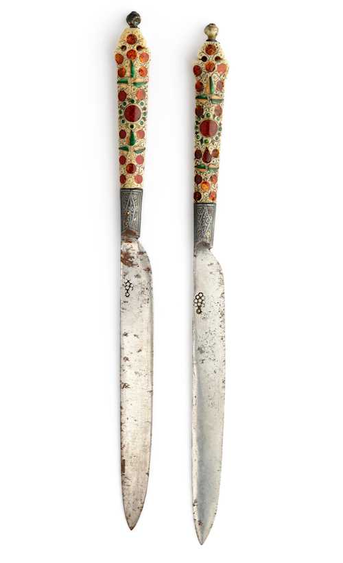A PAIR OF WEDDING KNIVES