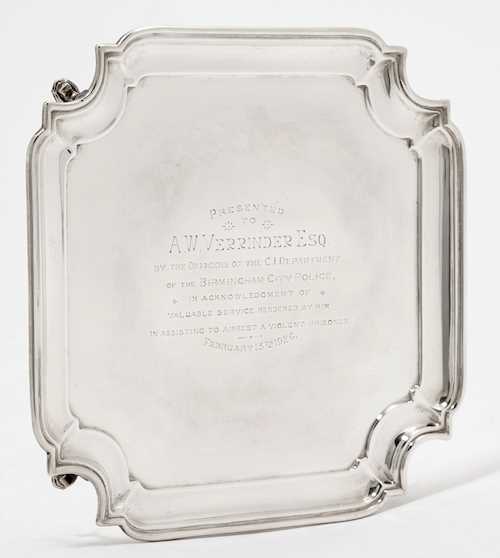 SMALL SQUARE FOOTED PLATTER