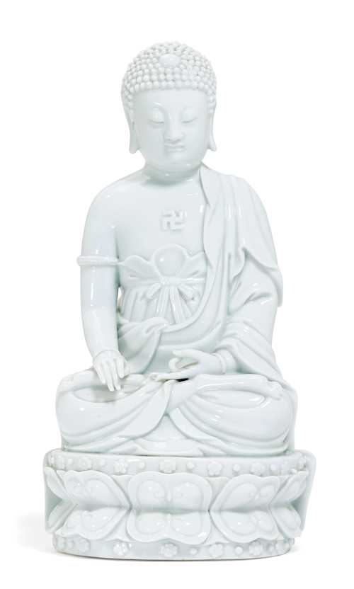DEHUA-FIGUR EINES SITZENDEN BUDDHAS.