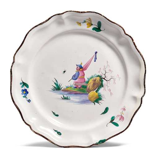 PLATE WITH CHINOISERIE