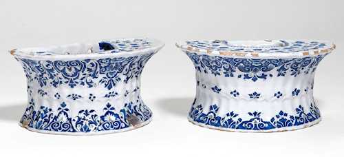 PAIR OF BOUQUETIÈRES "D'APPLIQUE"