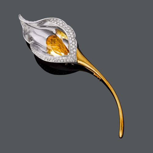 CITRINE AND DIAMOND BROOCH. Platinum 900 and yellow gold 750, 37g. Decorative brooch designed as a sculptured calla lily, the centre set with 1 briolette-cut citrine, the flower border set throughout with numerous brilliant-cut diamonds weighing ca. 1.00 ct. L ca. 11 cm.