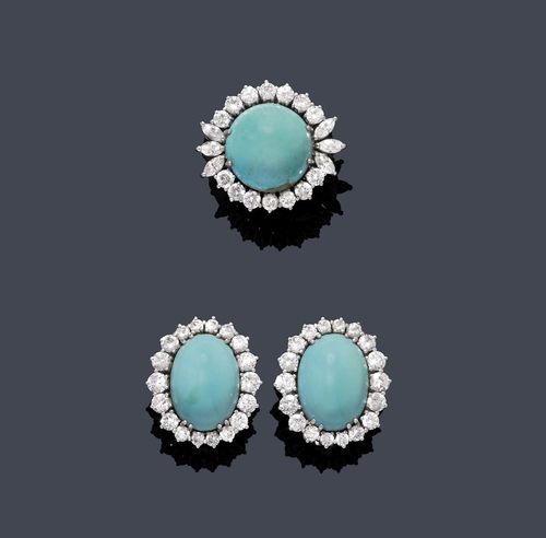 TURQUOISE AND DIAMOND EAR CLIPS WITH RING, ca. 1970. White gold 750, 22g. Classic-elegant ear clips with studs, each set with 1 oval turquoise cabochon  of ca. 14.5 x 11 mm within a border of 18 brilliant-cut diamonds, total diamond weight ca. 2.46 ct, set in platinum. Matching ring in platinum and white gold, set with 1 round turquoise within a border of  6 navette-cut diamonds and 14 brilliant-cut diamonds weighing ca. 1.40 ct in total, setting in platinum. Size ca. 55. With copy of invoice, December 1969.