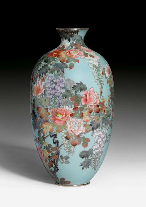 A FINE PEONY AND WISTERIA CLOISONNÉ ENAMEL VASE. Japan, Meiji period, height 24 cm. Silver rim and base. Namikawa style.