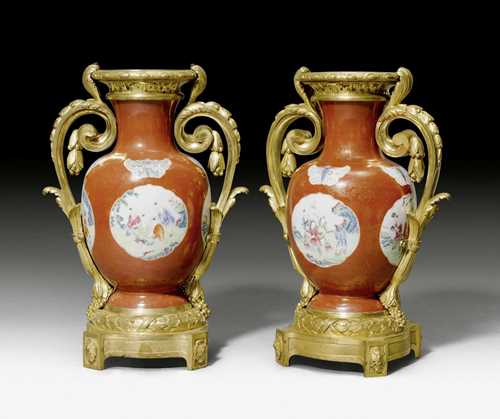 PAIR OF ORNAMENTAL PORCELAIN VASES WITH BRONZE MOUNTS, Louis XV, the porcelain from China, probably Qianlong period (1736-1795), the bronze Paris, 18th/19th century. Finely painted porcelain and gilt bronze. H 32 cm. Provenance: - former Collection Hammel, Paris. - from a French collection. Expertise by the Cabinet Dill&#233;e, Guillaume Dill&#233;e / Simon Pierre Etienne, Paris 2014.