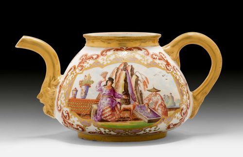 MEISSEN TEAPOT WITH CHINOISERIE DECORATION, Meissen, ca. 1725-28. Painted by the circle of J.G. Höroldt. Associated cover, painted by J.F. Metzsch. H 7 cm. Small chip on the edge of the spout and on the base, cartouche painting with signs of wear. Provenance: - Kunsthandel Georges Ségal, Basel. - from a Zurich private collection.