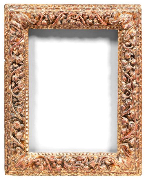 PICTURE FRAME, Baroque, Italy, 17th century. Carved and gilt wood. Restorations. H 72 cm, W 57 cm. Interior dimensions 51x38 cm.