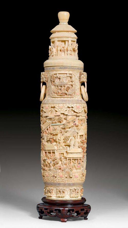 AN EXCELLENT COVERED VASE OF CARVED AND PARTIALLY COLOURED IVORY. China, Republic, height 52 cm. Seal mark.