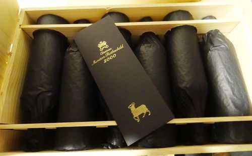 12 bts  Pauillac Château Mouton Rothschild 1er Grand Cru Classé  0.75 L  2000 (CBO)