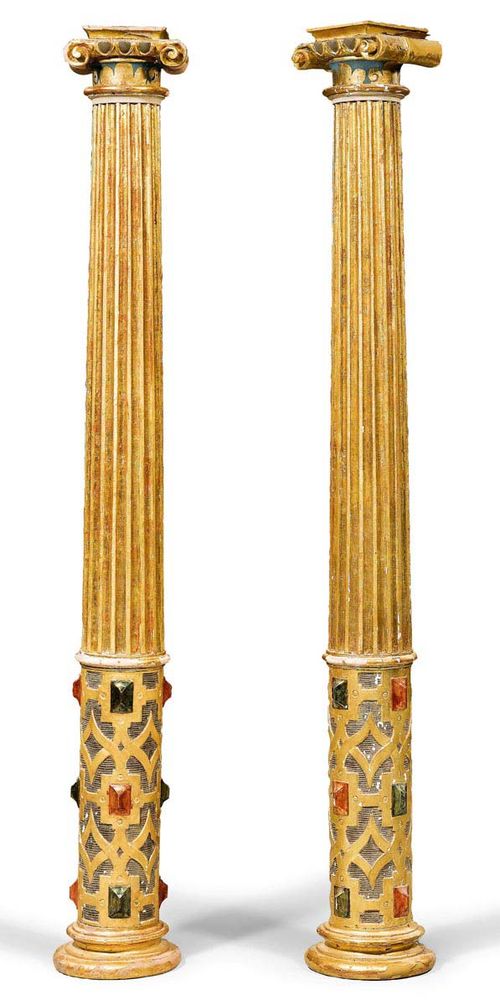 PAIR OF PAINTED COLUMNS,late Baroque, Italy, 19th century. Fluted and carved gilt wood, partly polychrome painted. Some losses. H 138 cm