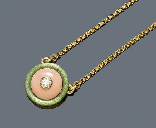 CORAL, ENAMEL AND DIAMOND NECKLACE, PÉCLARD. Yellow gold 750. Decorative, round pendant, set with one light pink coral button, the centre decorated with 1 brilliant-cut diamond of 0.22 ct, in a green enamelled setting. Mounted on a fine belcher chain, L 42 cm. With case and copy of invoice, 1933.