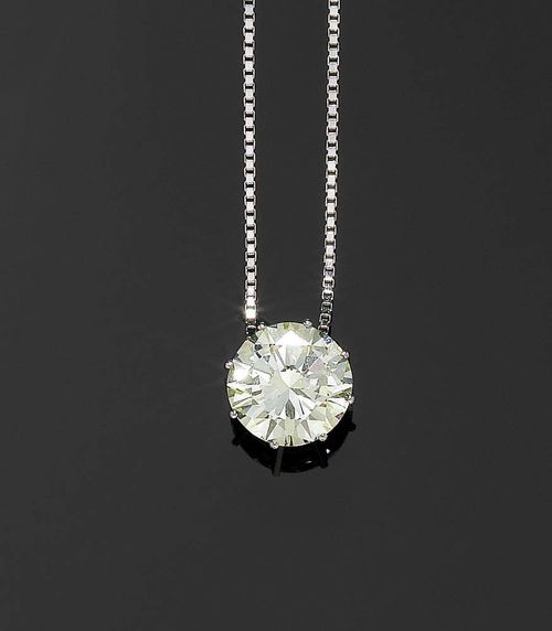 BRILLIANT-CUT DIAMOND PENDANT WITH CHAIN. White gold 585. Classic pendant set with 1 brilliant-cut diamond of ca. 6.50 ct, tinted ca. O / VVS2, in a six-pronged setting, mounted on a fine Venetian chain with a snap fastener, L 45 cm.
