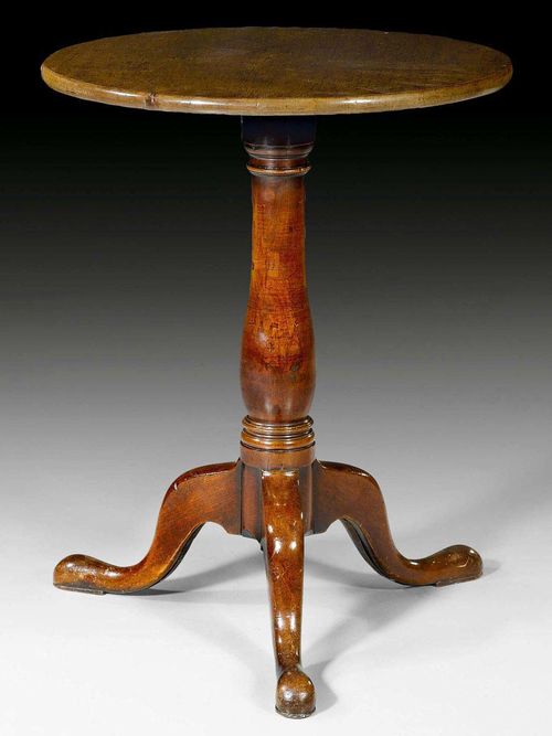 ROUND MAHOGANY SIDE TABLE, late George II, England, 18th/19th century. D 56 cm, H 70 cm. Provenance: - Koller Zurich on 18.9.2008 (Lot No. 1057). - Swiss private collection.