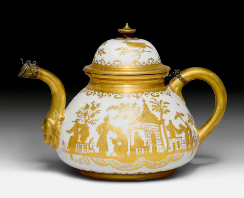 TEA POT WITH AUGSBURG GOLD CHINESE FIGURES.