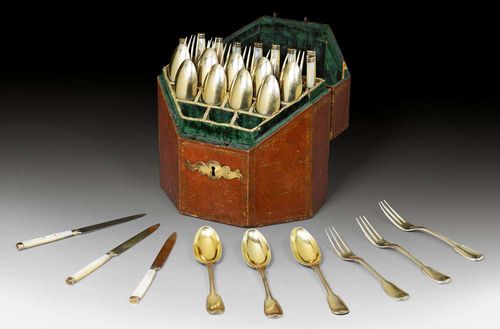 VERMEIL DESSERT UTENSIL SET. Strasbourg, 1781.Johann Heinrich Oertel. Thread pattern. Knives with slender mother-of-pearl handles. Contains: 12 spoons, 12 forks, 12 knives. Total weight 1500 g. (without knives). Lockable, handled case worked in rich detail.