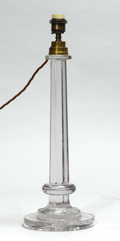 TABLE LAMP,Italy, modern. Crystal glass, colourless. Octagonal shaft. On a round foot. H 57 cm. Provenance: La Vieille Fontaine, Rolle.