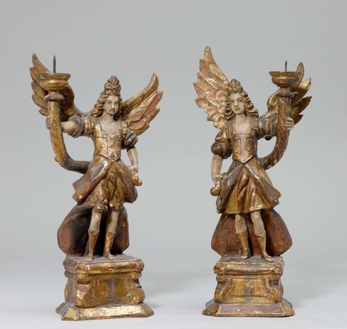 PAIR OF SMALL CANDLESTICK ANGELS,Veneto, end of the 15th century. Wood, carved and painted. H 40 cm. One wing replaced, one wing broken. Provenance: Gut Aabach, Risch am Zugersee.